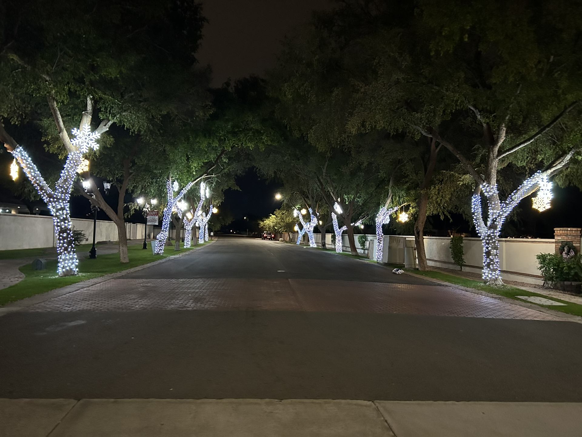 HOA community entry lighting